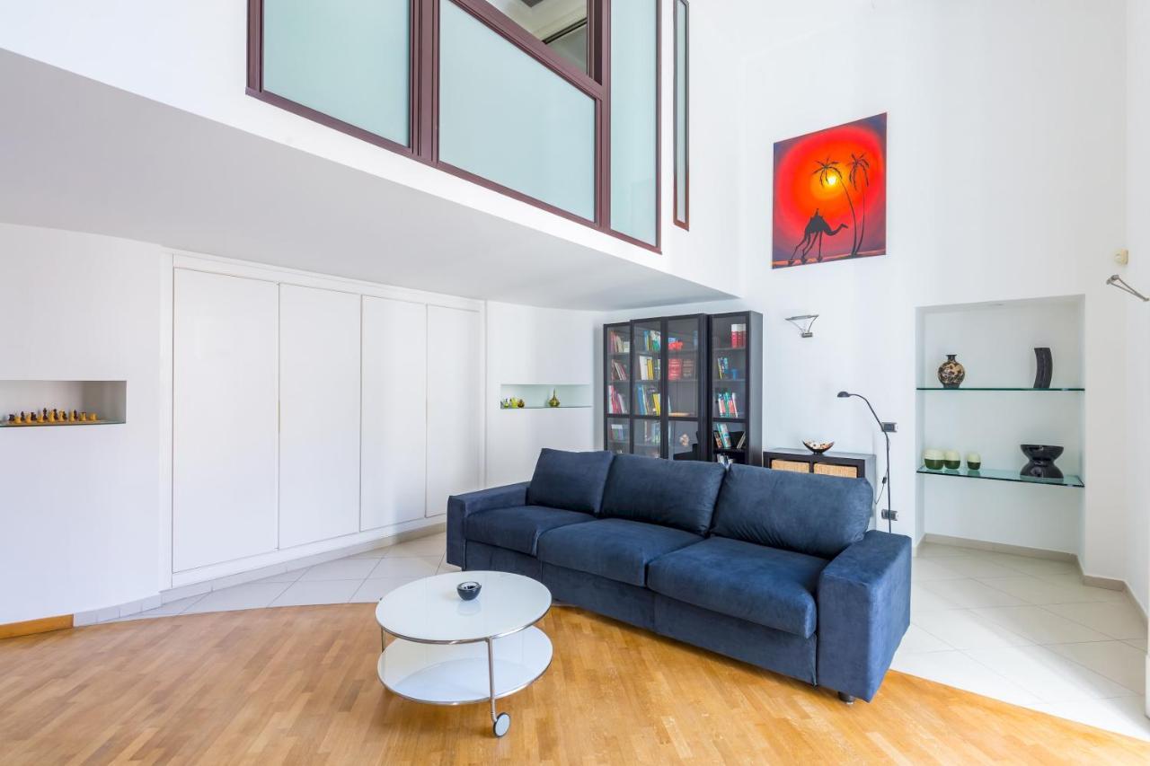 Design & Studio Duplex At National Museum Neapel Exterior foto