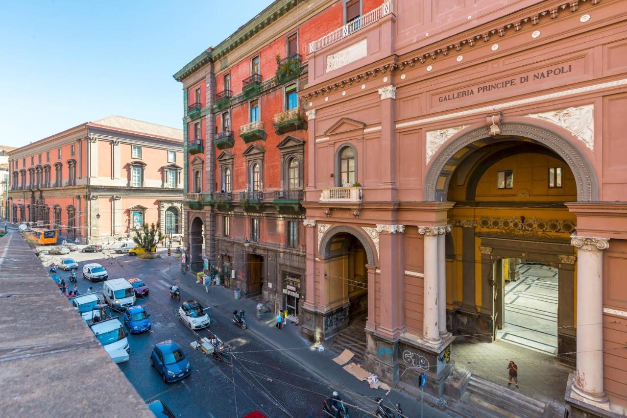 Design & Studio Duplex At National Museum Neapel Exterior foto