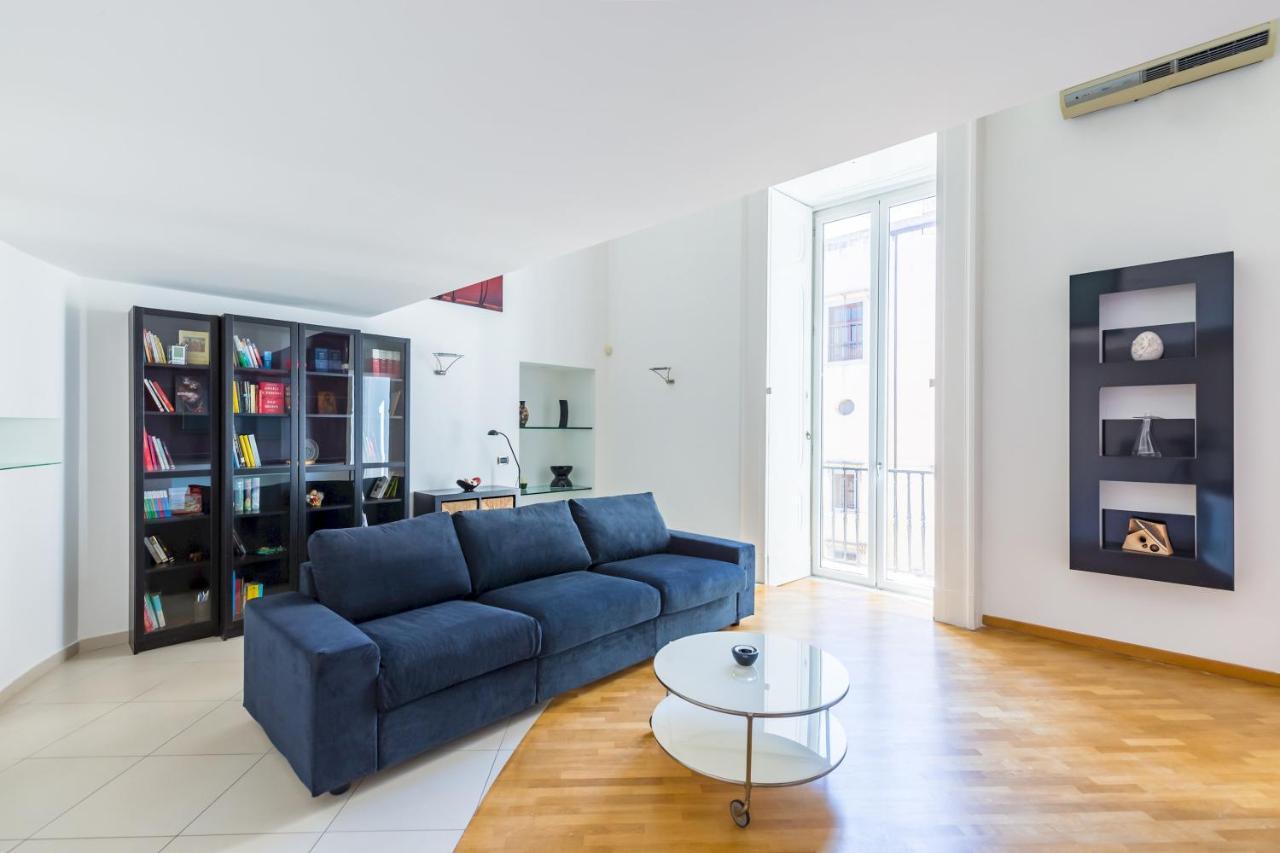 Design & Studio Duplex At National Museum Neapel Exterior foto