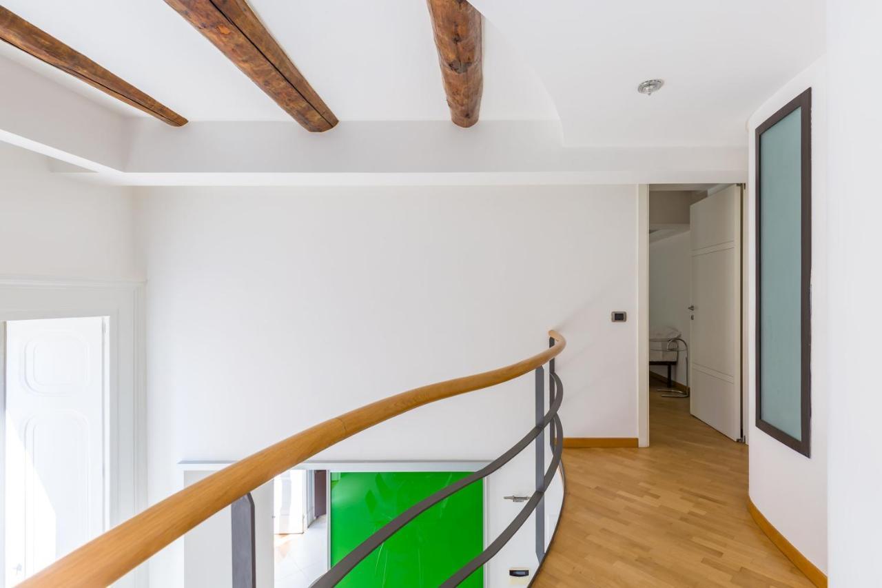 Design & Studio Duplex At National Museum Neapel Exterior foto