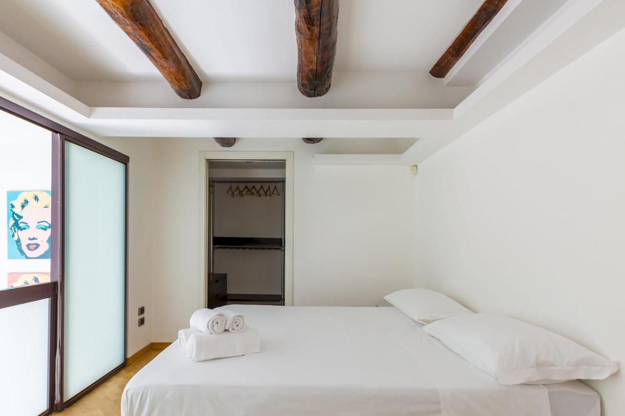Design & Studio Duplex At National Museum Neapel Exterior foto