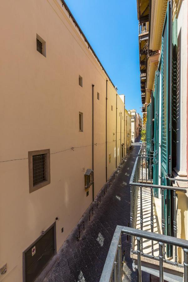 Design & Studio Duplex At National Museum Neapel Exterior foto