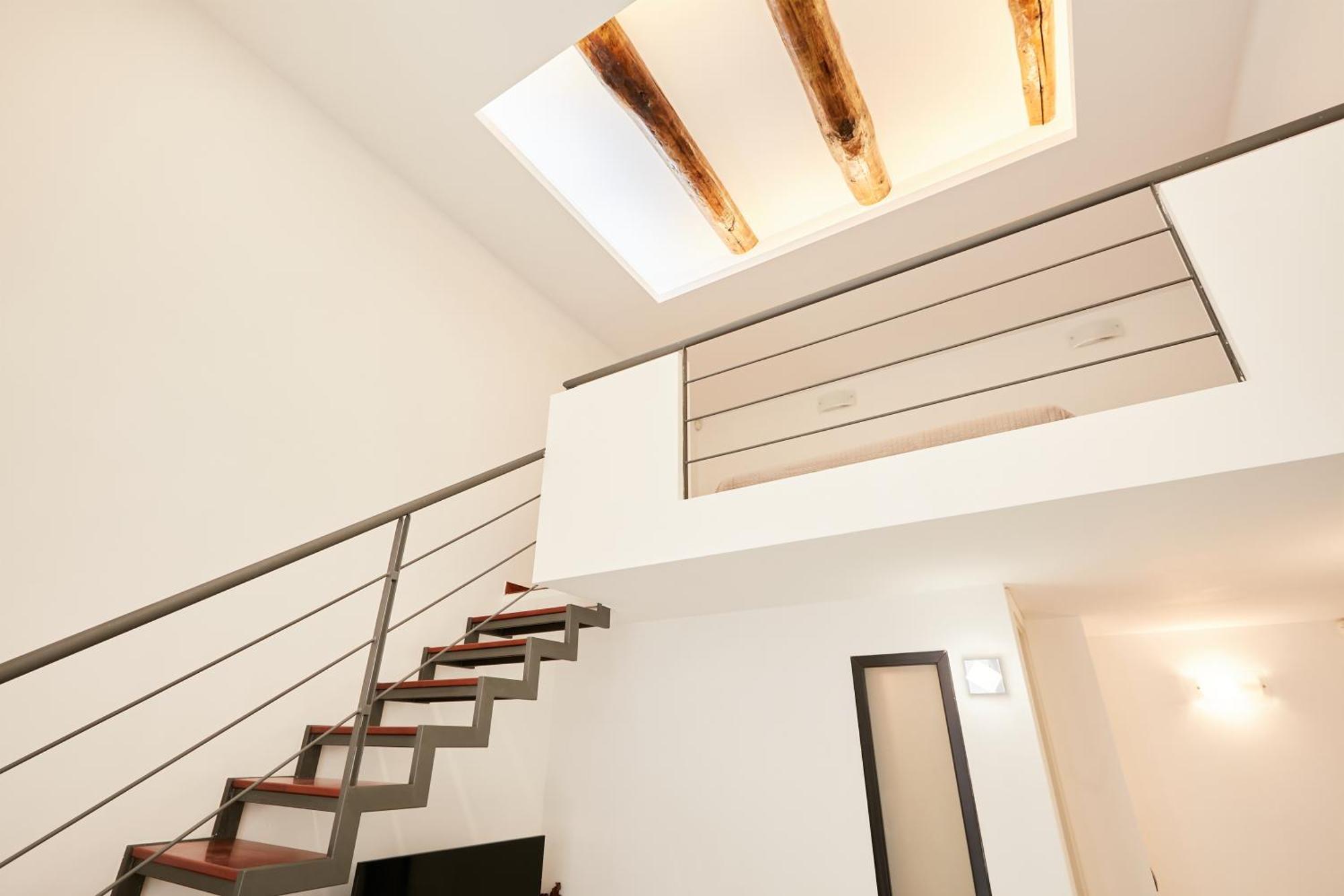 Design & Studio Duplex At National Museum Neapel Exterior foto